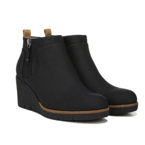 New In Box Dr Scholls Womens Size 7 Black Faux Leather Bianca Wedge Bootie Shoes